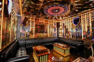 Phòng hát Luxury tông vàng tại Oscar Karaoke